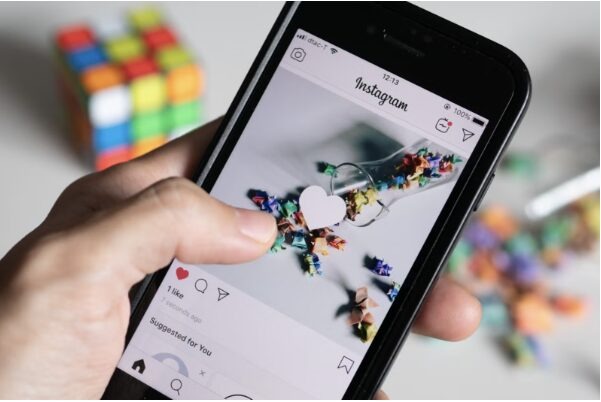 The Invisible Way to Stalk Instagram Without Being Detected